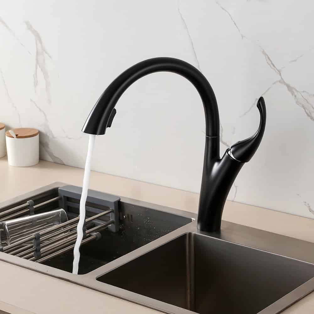 Fabricante y proveedor de grifo de cocina abatible de un solo orificio  KKFAUCET de China con resorte y rociador