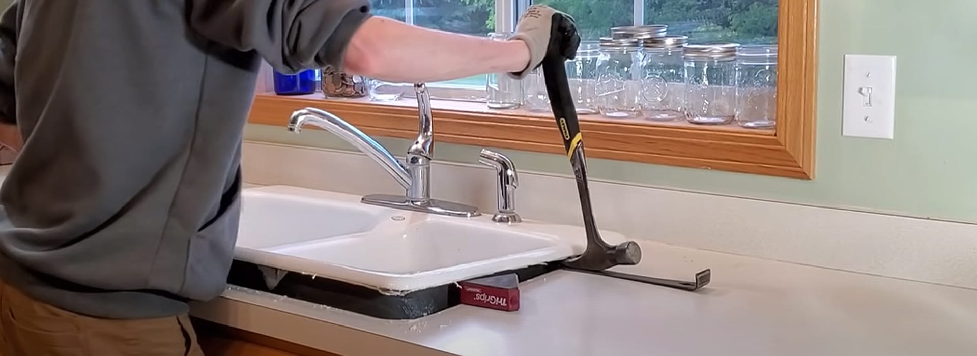 Break the Sealant Bond Break the Sealant Bond