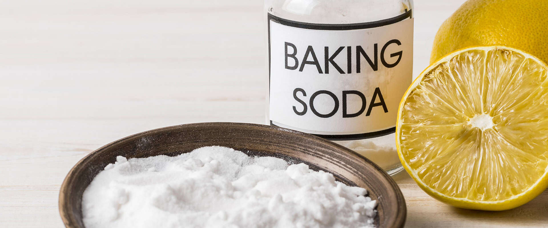 using baking soda -cleaning bathtub