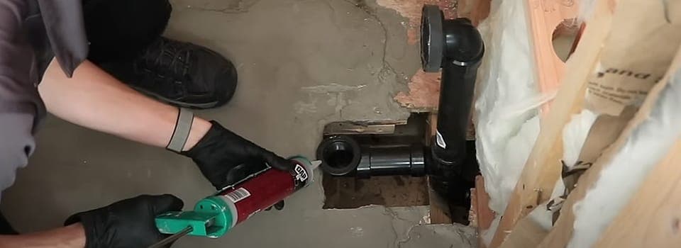 Install the Drain and Overflow Assembly Install the Drain and Overflow Assembly