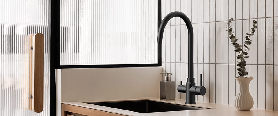 Separate Kitchen filter tap in matte black finish Separate Kitchen filter tap in matte black finish