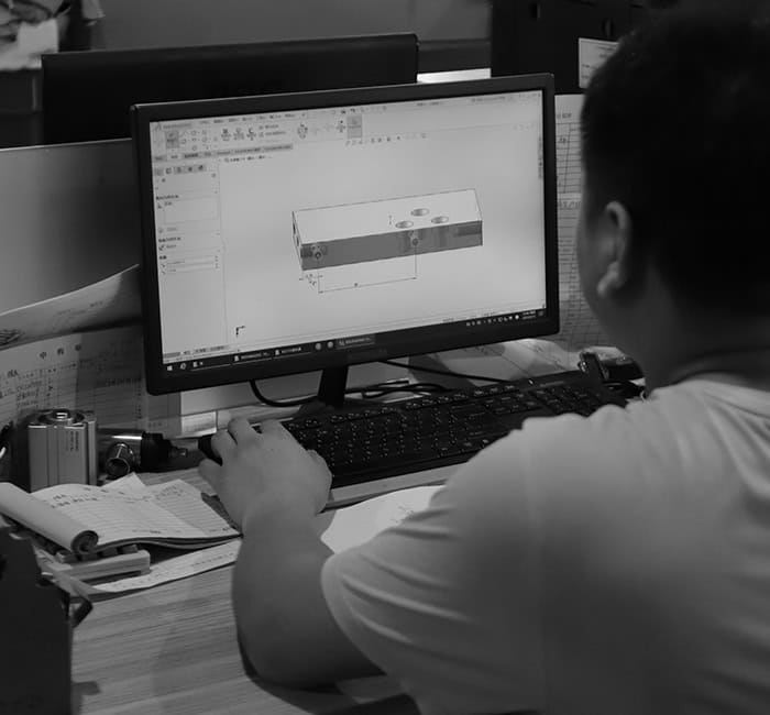 Luxuryhome's designer is designing a shower body