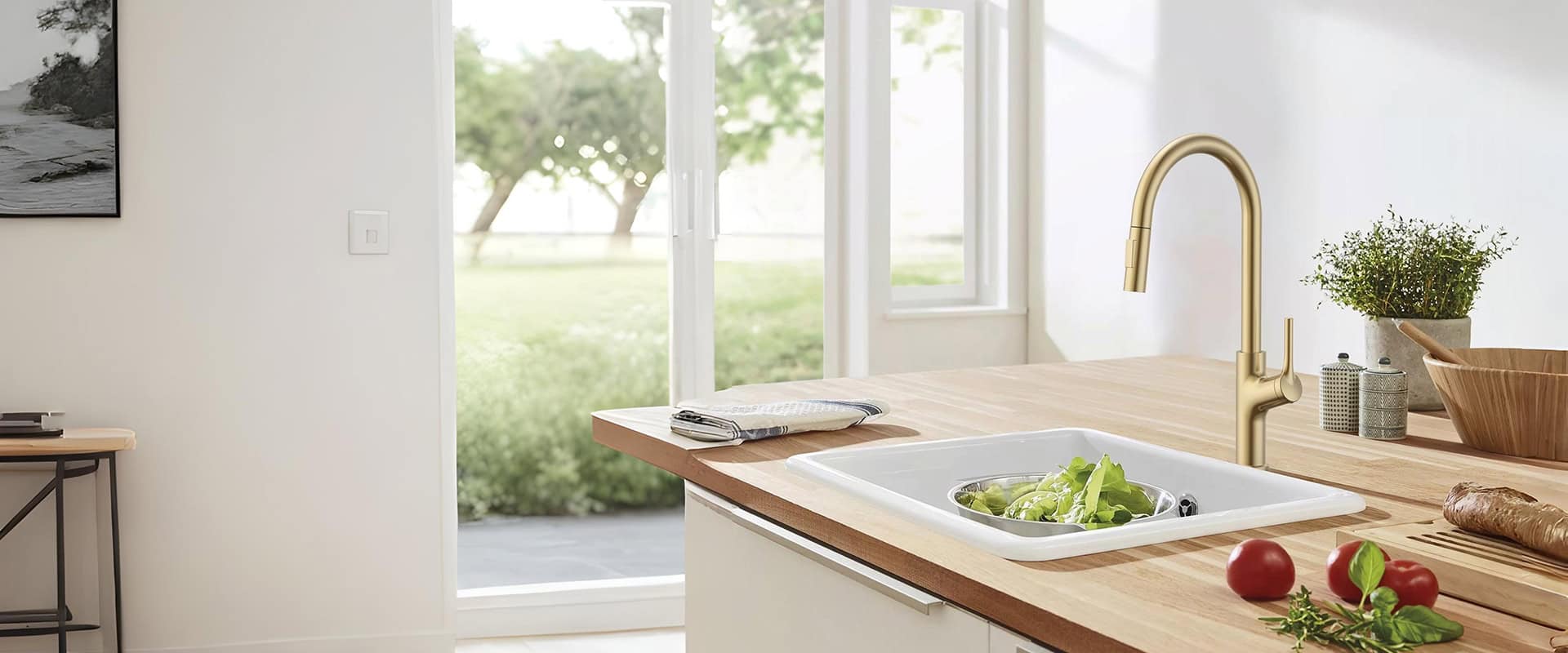 Pull-down brushed gold kitchen faucet - K570