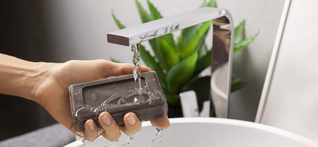 Use faucet to wash hands with touchless