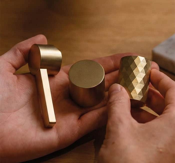 different types of faucet handles