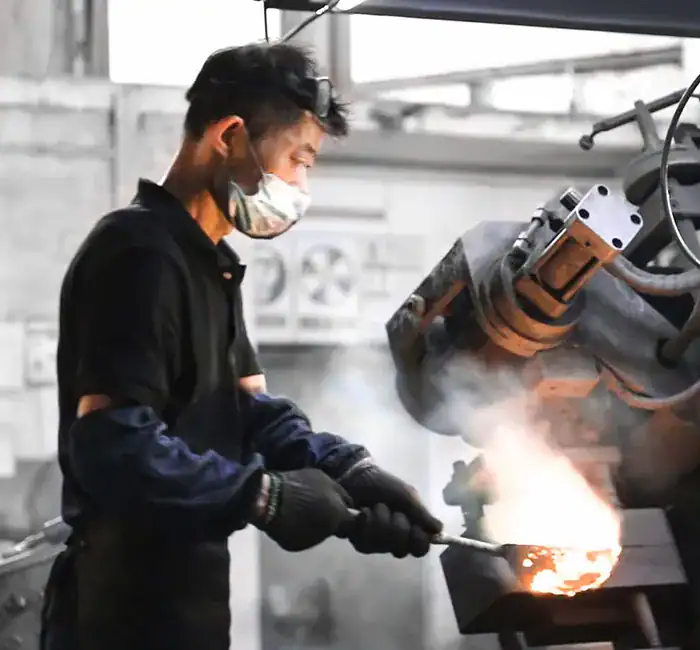 Gravity casting process